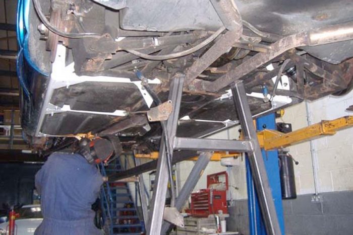 TVR Chassis and Outriggers